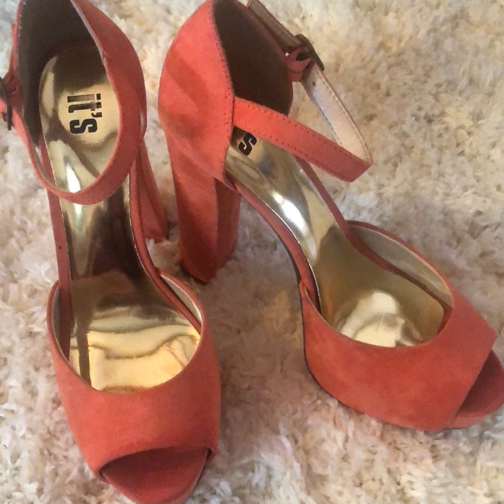 Ladies Shoe